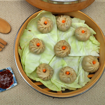 Veg Momo with Spicy dip